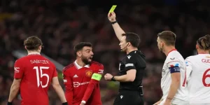 Thẻ vàng là gì?